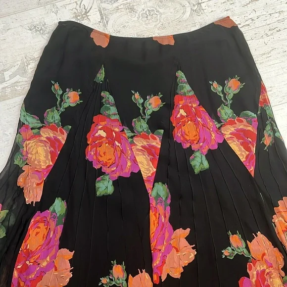 Vintage Jones New York 100% Silk Black Floral Print A Line Skirt Size 12 - Picture 11 of 11